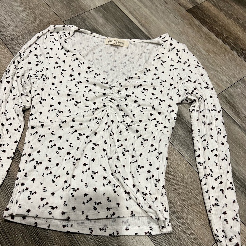 Long sleeve cropped shirt